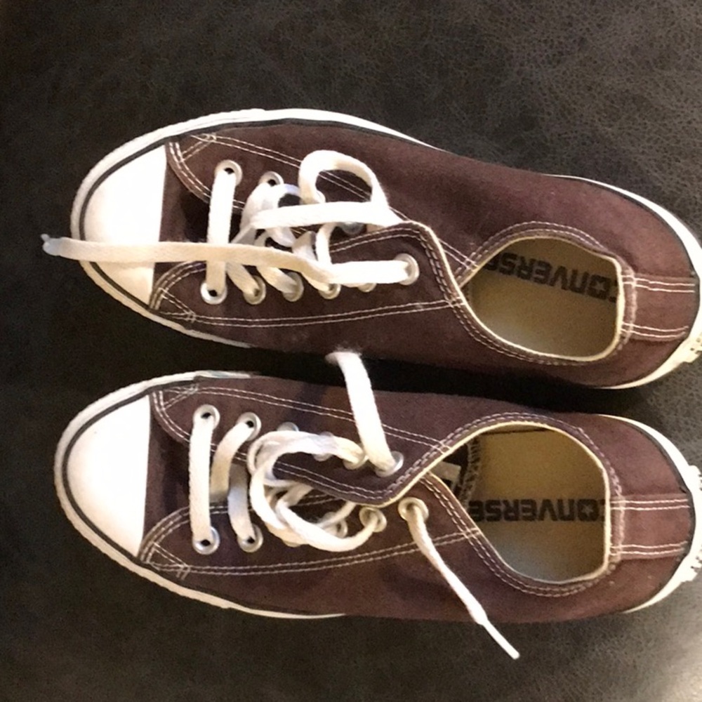 Chuck 70 Brown low top Classic Converse sneaker, women’s size 7